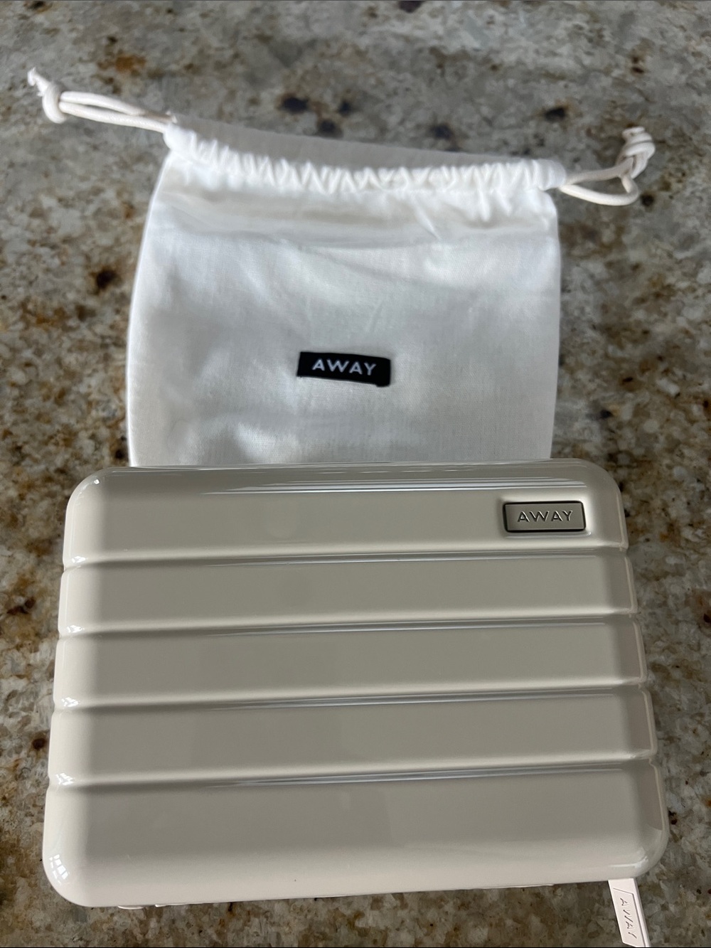 NWT AWAY “THE MINI CROSSBODY” in SALT WHITE - Picture 7 of 7